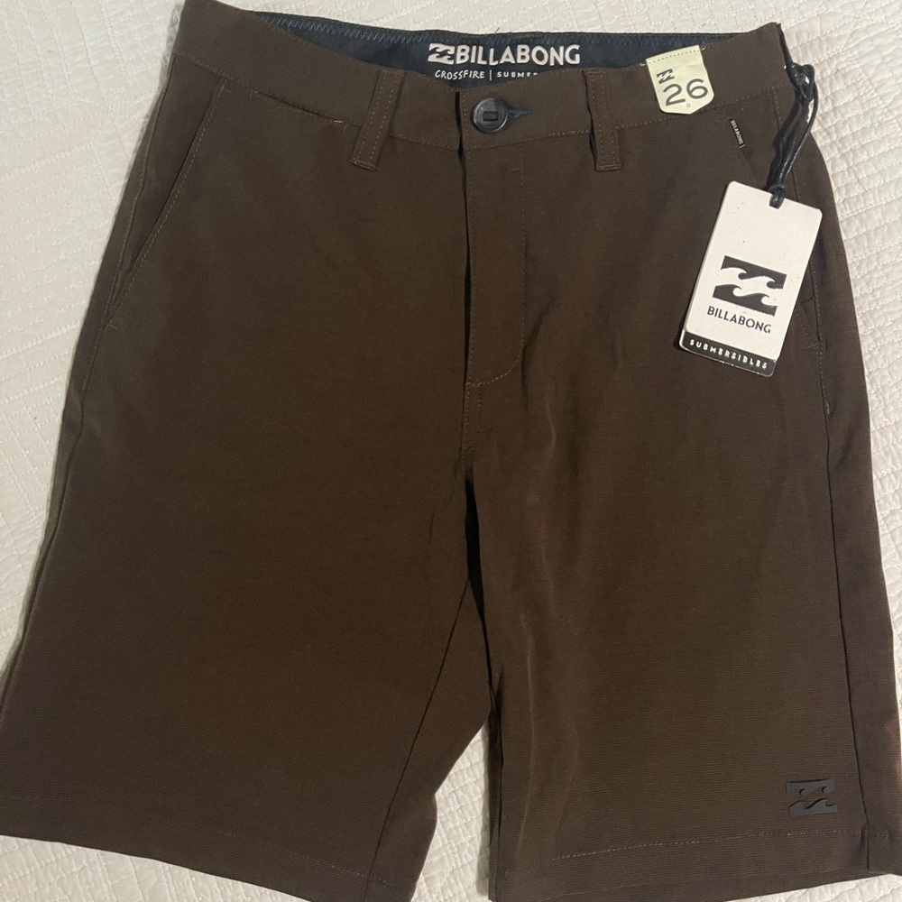 BNWT Billabong shorts